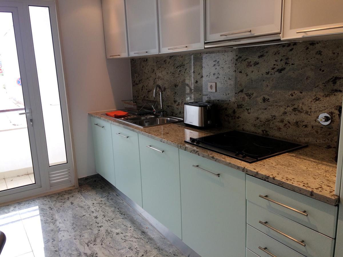 Marina De Residences