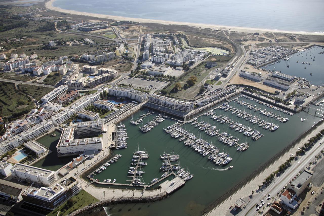 Marina De Residences *